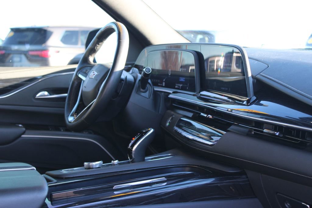 Used 2024 Cadillac Escalade Sport AWD/4WD image 32