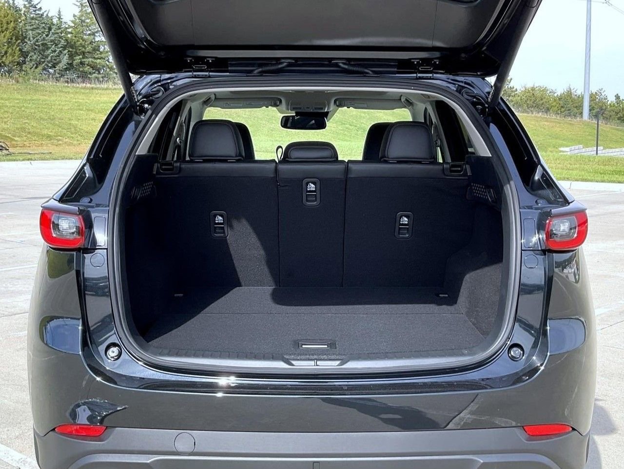 Certified 2025 MAZDA CX-5 Carbon Edition AWD/4WD image 9