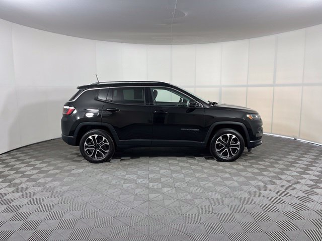 Used 2022 Jeep Compass Limited AWD/4WD image 8