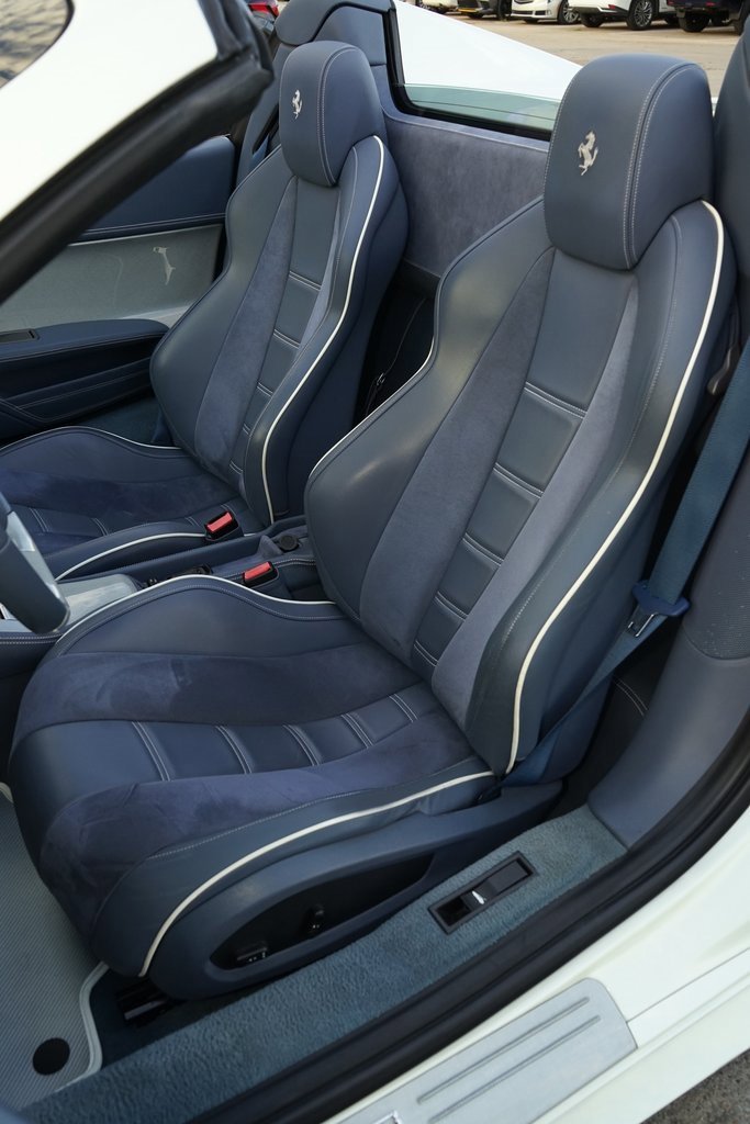 Used 2015 Ferrari 458 Spider image 11