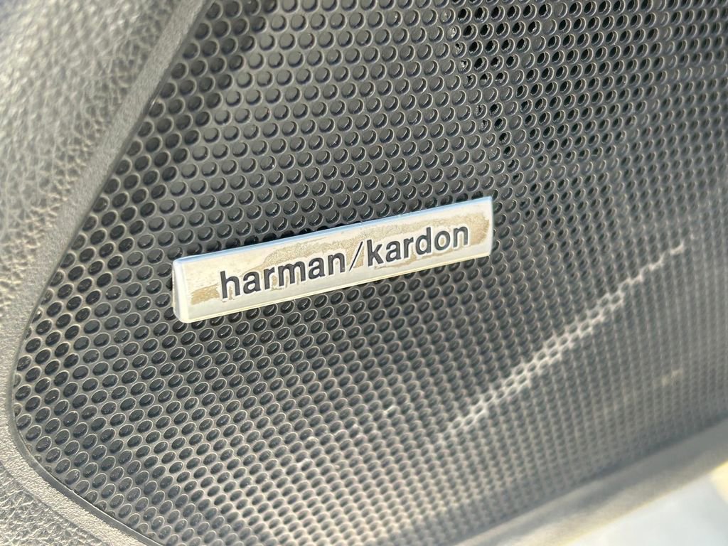 Used 2018 Subaru Outback 3.6R Touring image 25