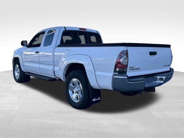 Used 2013 Toyota Tacoma 4x4 Access Cab V6 w/ SR5 Pkg image 3