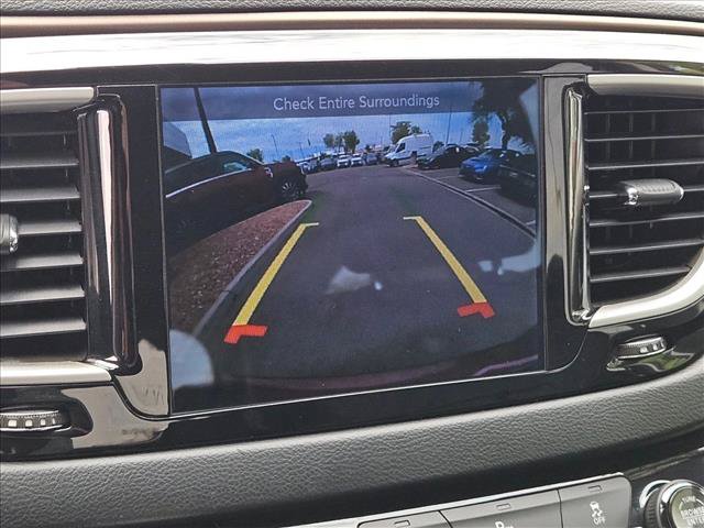 Used 2017 Chrysler Pacifica Touring-L FWD image 18