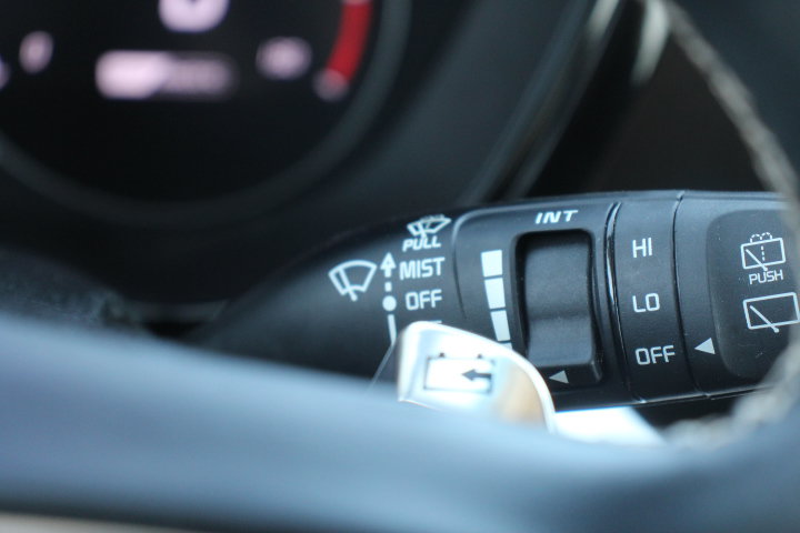 Used 2022 Kia Niro EX FWD image 26