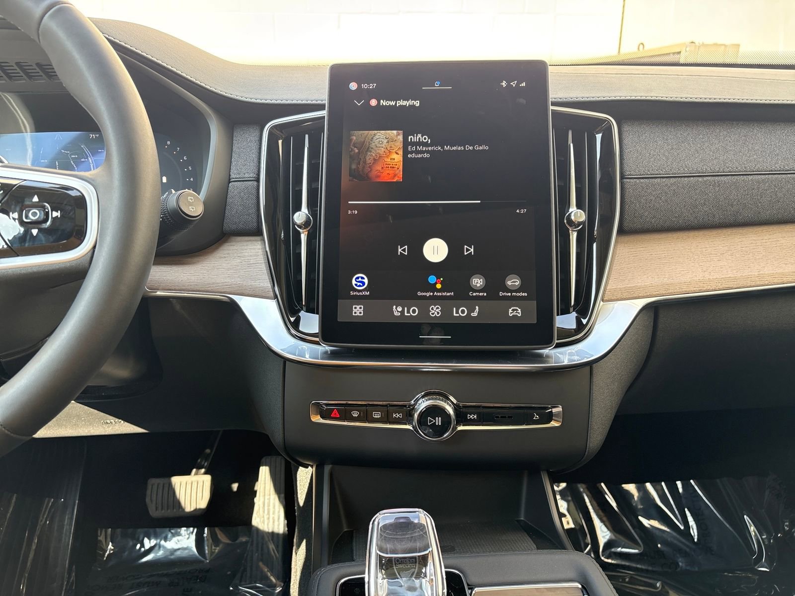 New 2026 Volvo XC90 B6 Plus w/ Protection Package Premier image 16