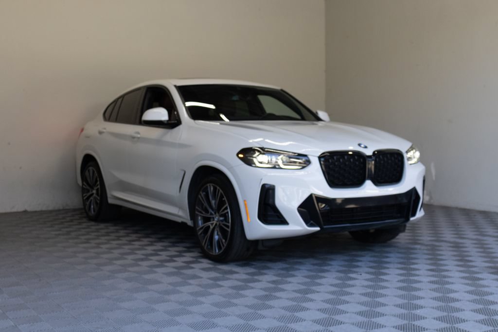 Used 2023 BMW X4 xDrive30i w/ M Sport Package AWD/4WD image 6