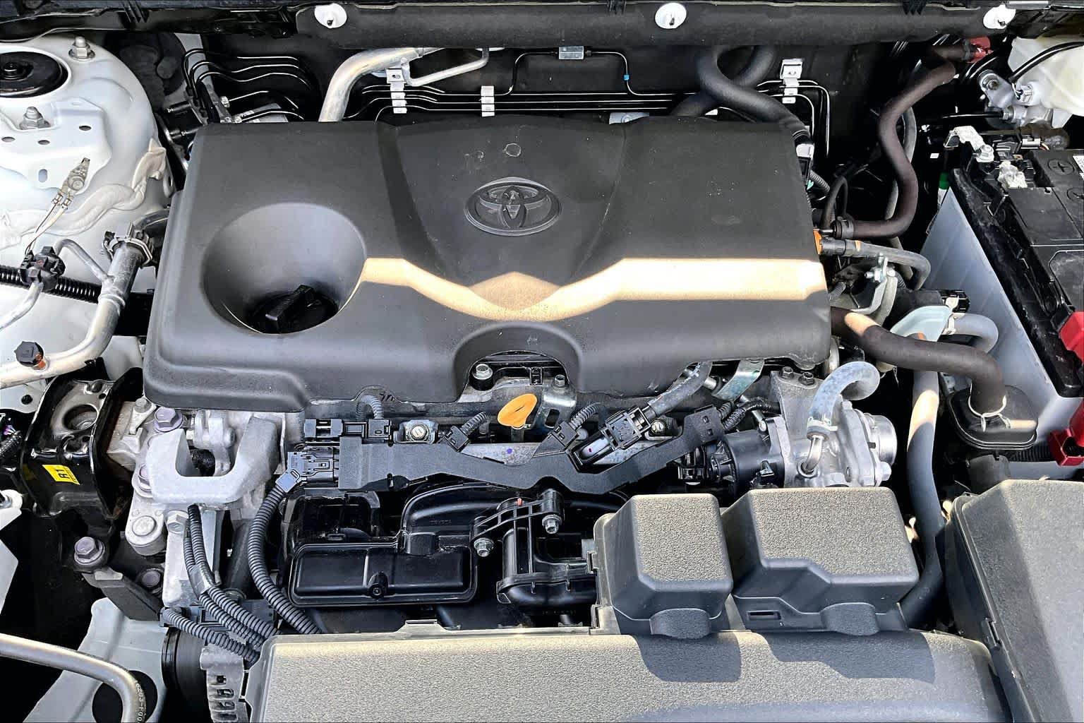 Certified 2025 Toyota RAV4 XLE AWD/4WD image 33