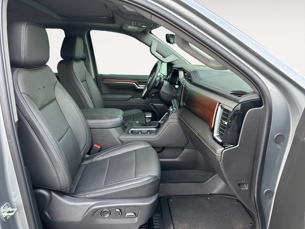Used 2025 GMC Sierra 1500 Denali w/ Technology Package AWD/4WD image 15