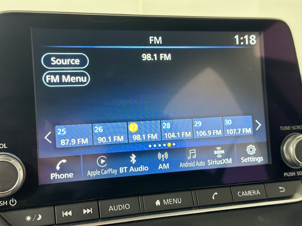 Used 2023 Nissan Sentra SV FWD image 31