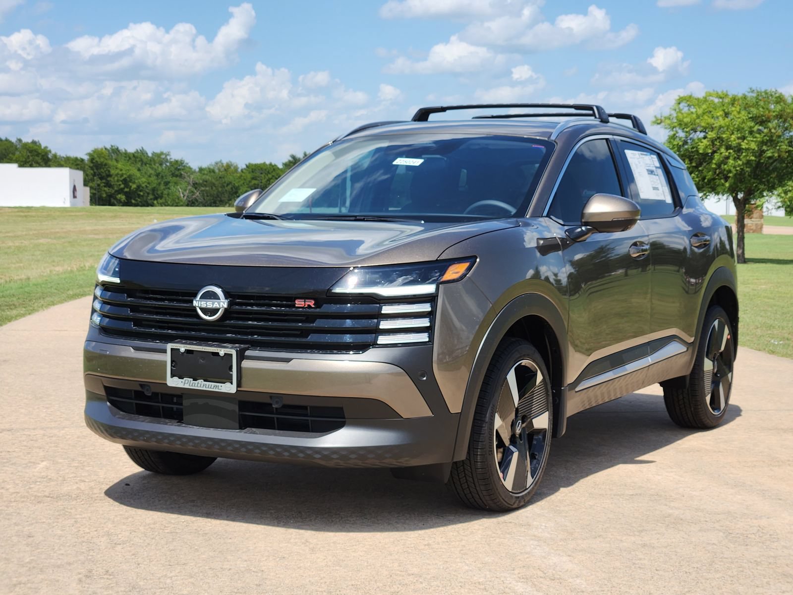 Certified 2025 Nissan Kicks SR FWD image 7