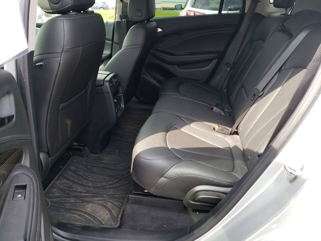 Used 2019 Buick Envision Essence AWD/4WD image 23