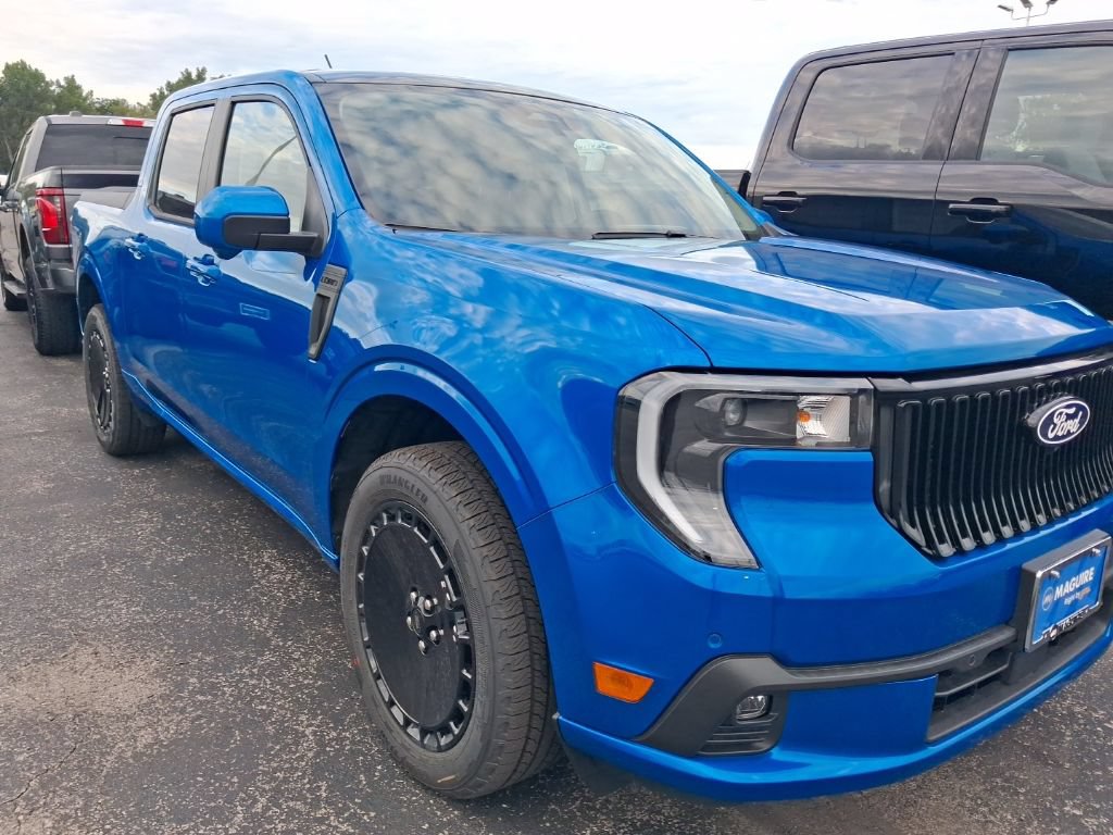 New 2026 Ford Maverick Lobo AWD/4WD image 3