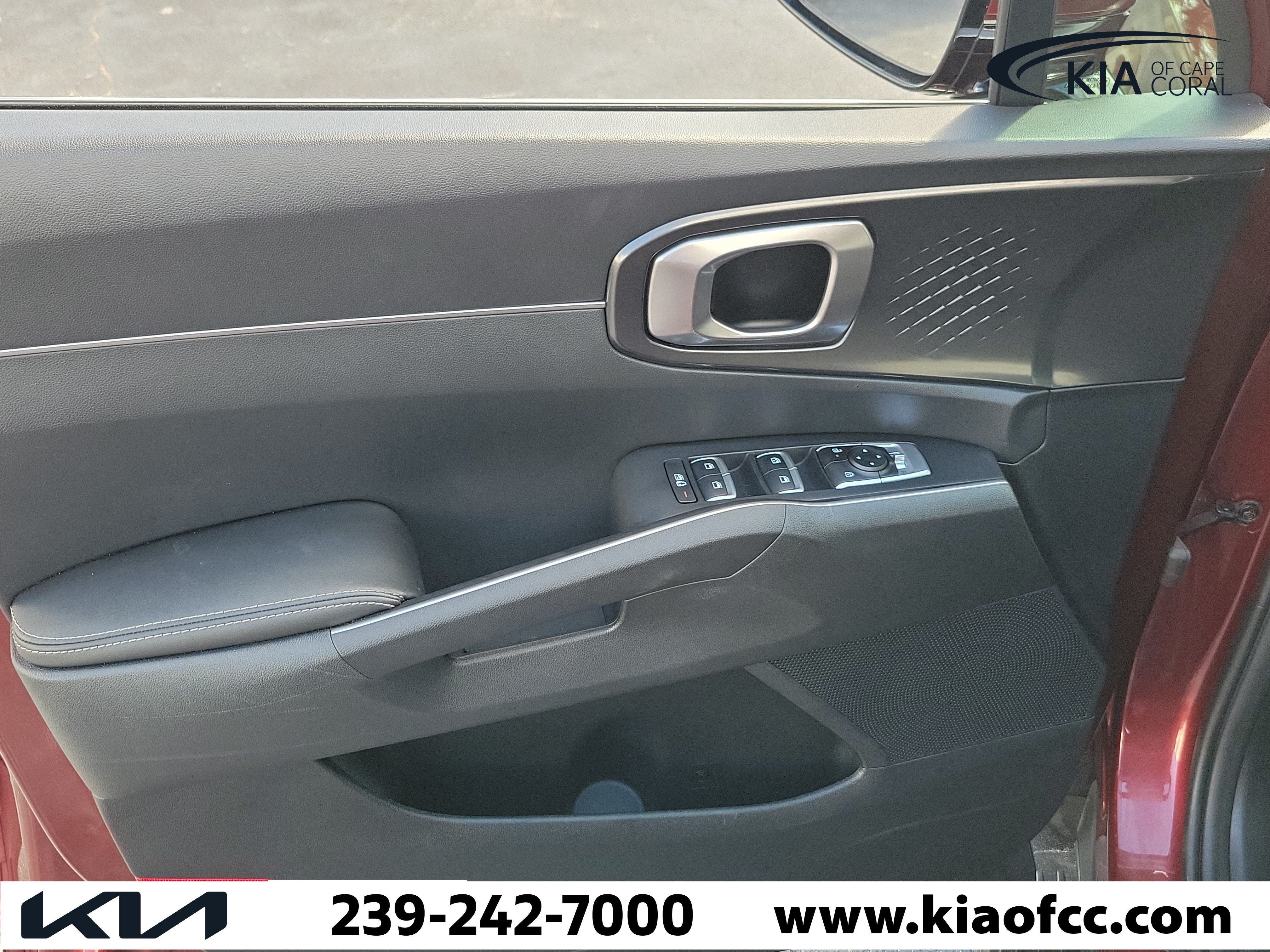 Certified 2025 Kia Sorento S w/ Panoramic Sunroof Package FWD image 23