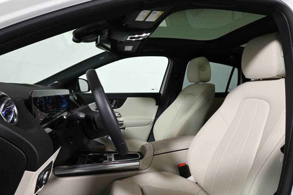 Used 2026 Mercedes-Benz GLA 250 4MATIC image 5