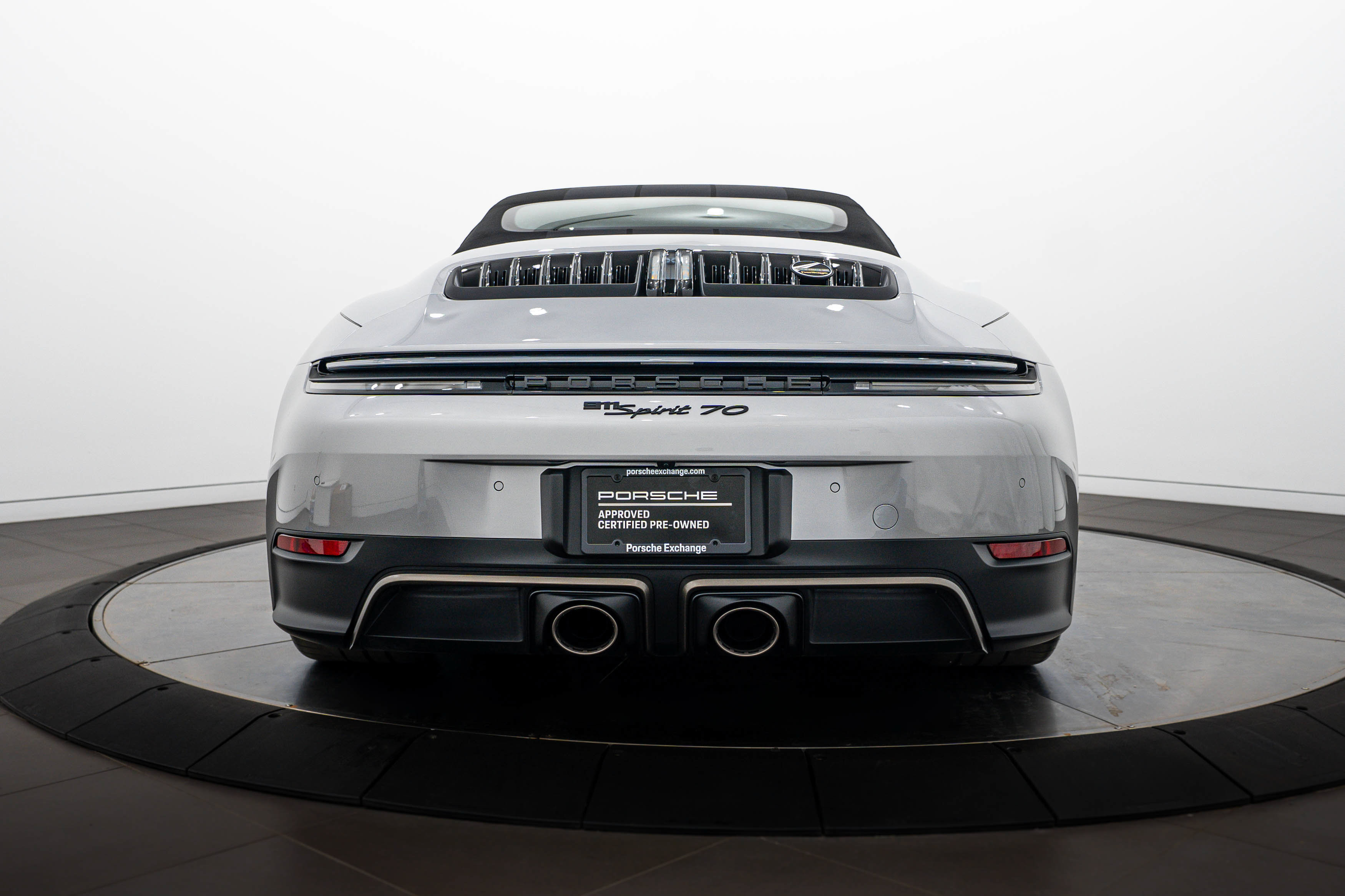 Certified 2026 Porsche 911 GTS RWD image 40