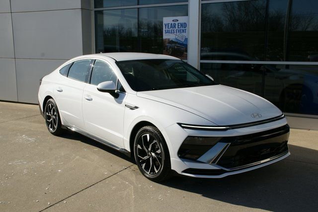 Used 2024 Hyundai Sonata SEL image 2