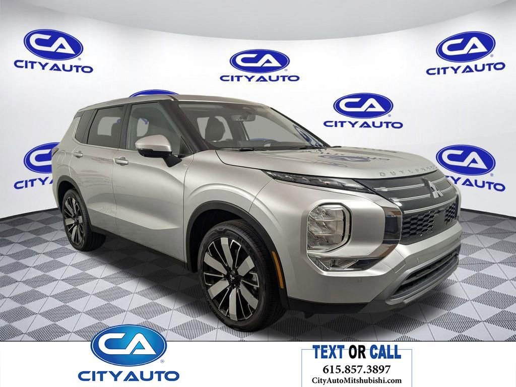 New 2025 Mitsubishi Outlander SE