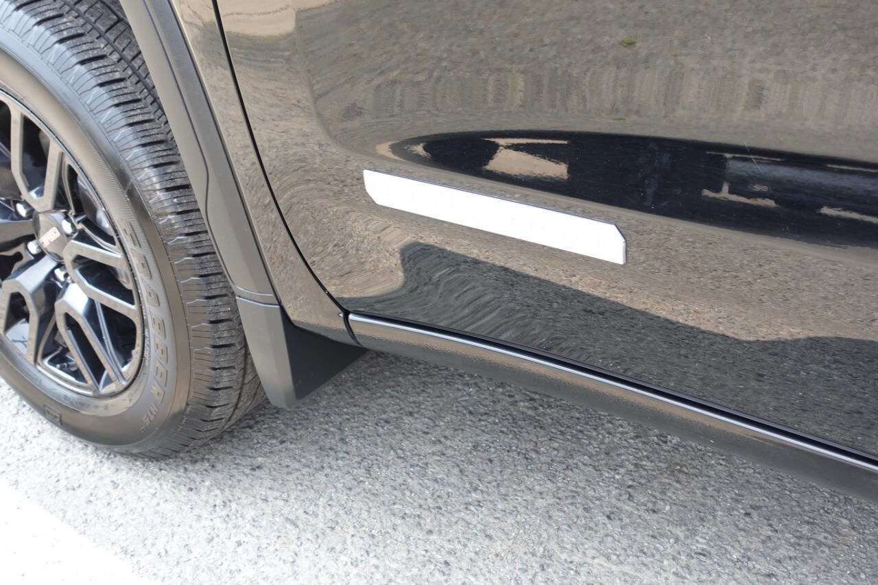 Used 2023 GMC Sierra 1500 Elevation image 12