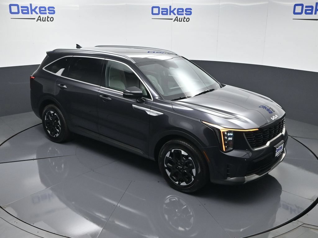 Certified 2025 Kia Sorento S w/ Panoramic Sunroof Package FWD image 49