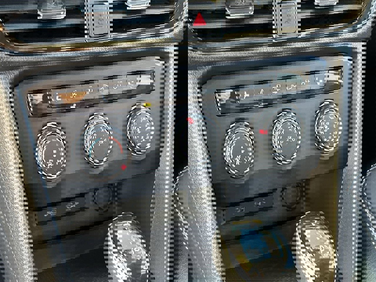 Used 2022 Volkswagen Taos SE image 24