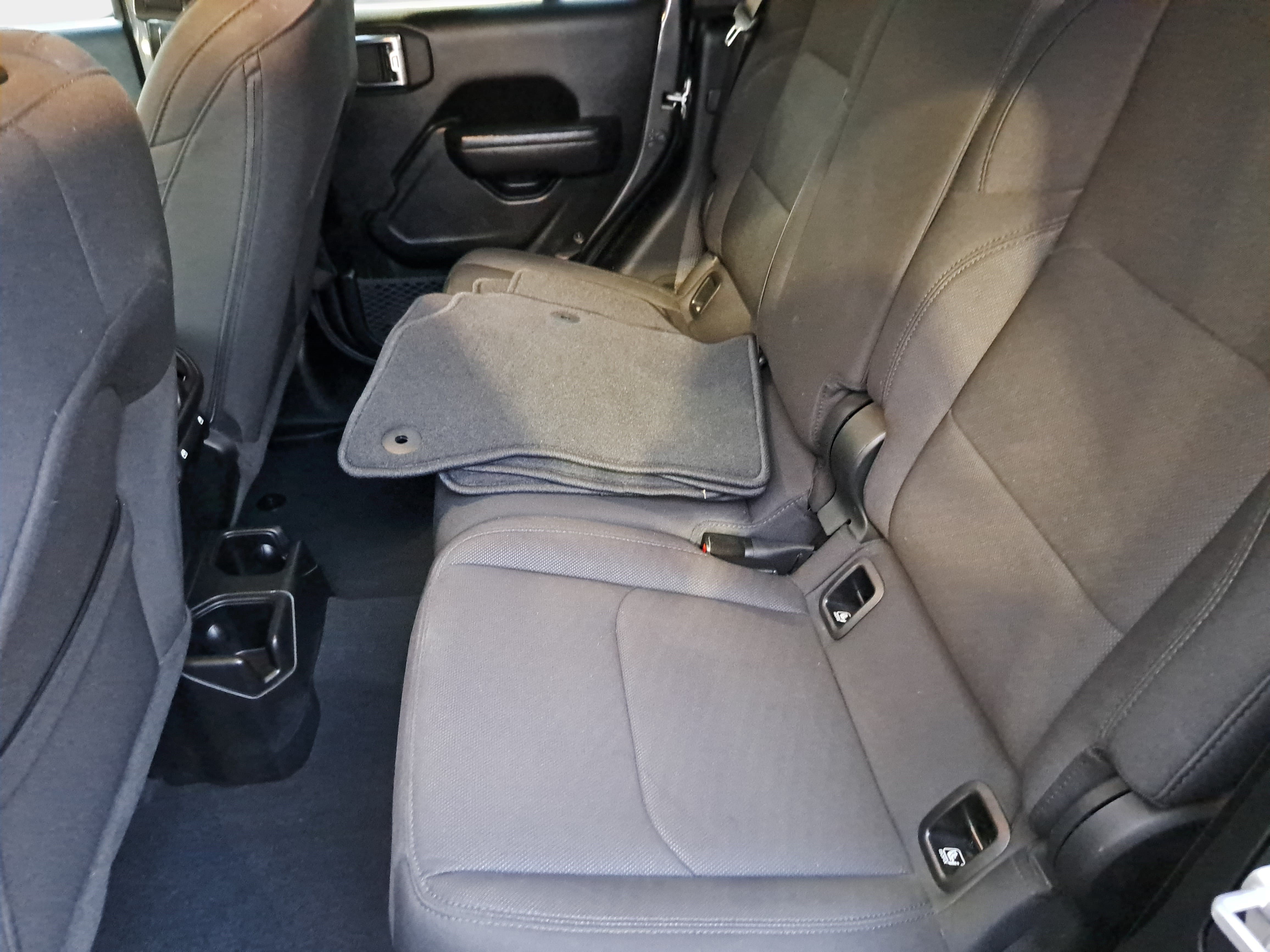 Used 2023 Jeep Gladiator Sport AWD/4WD image 14