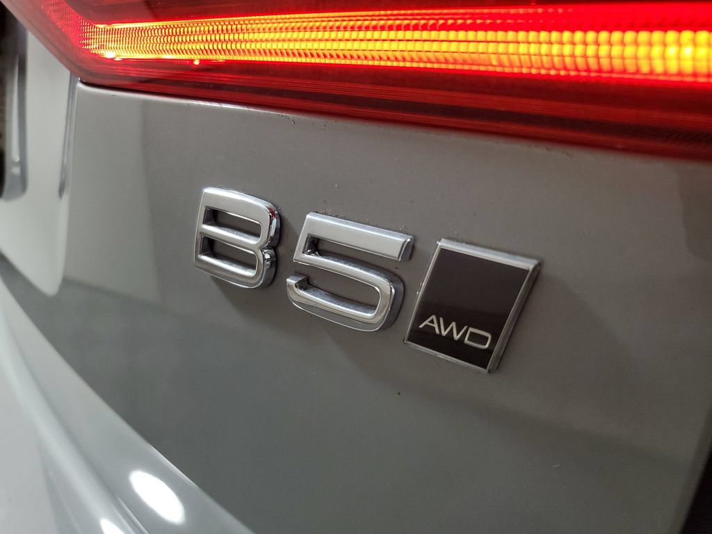 Certified 2026 Volvo XC60 B5 Core AWD/4WD image 9