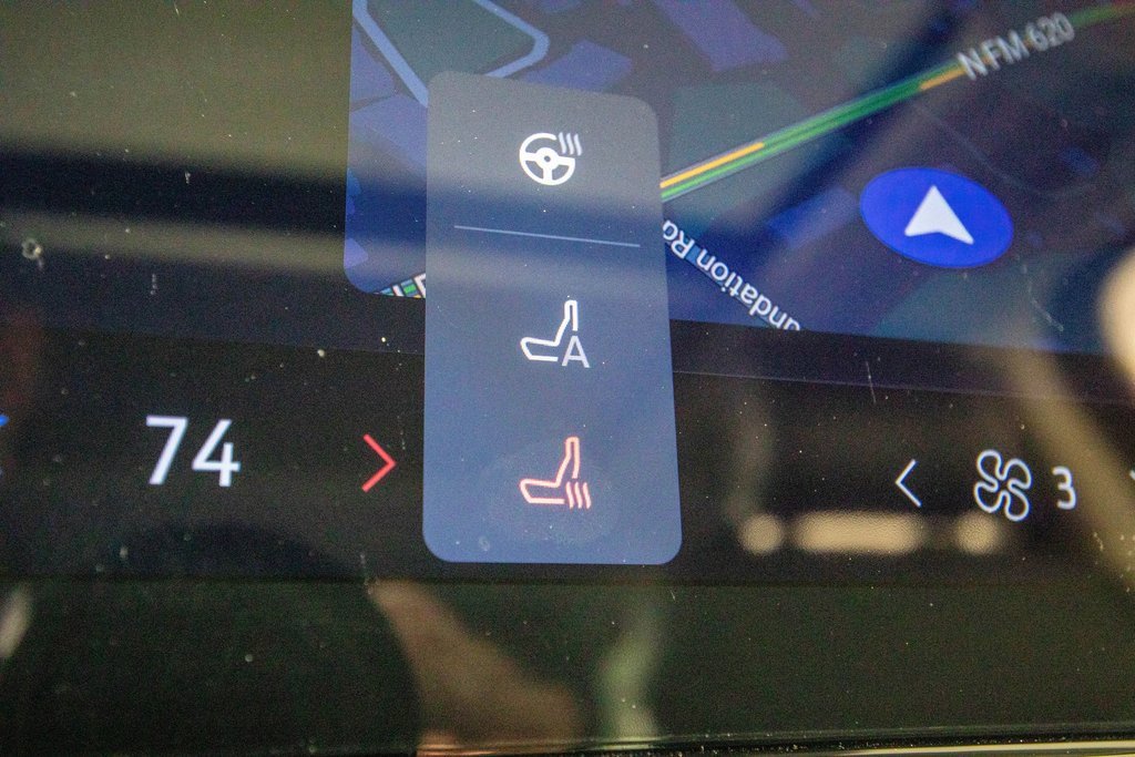 Used 2025 Ford Expedition Active image 25