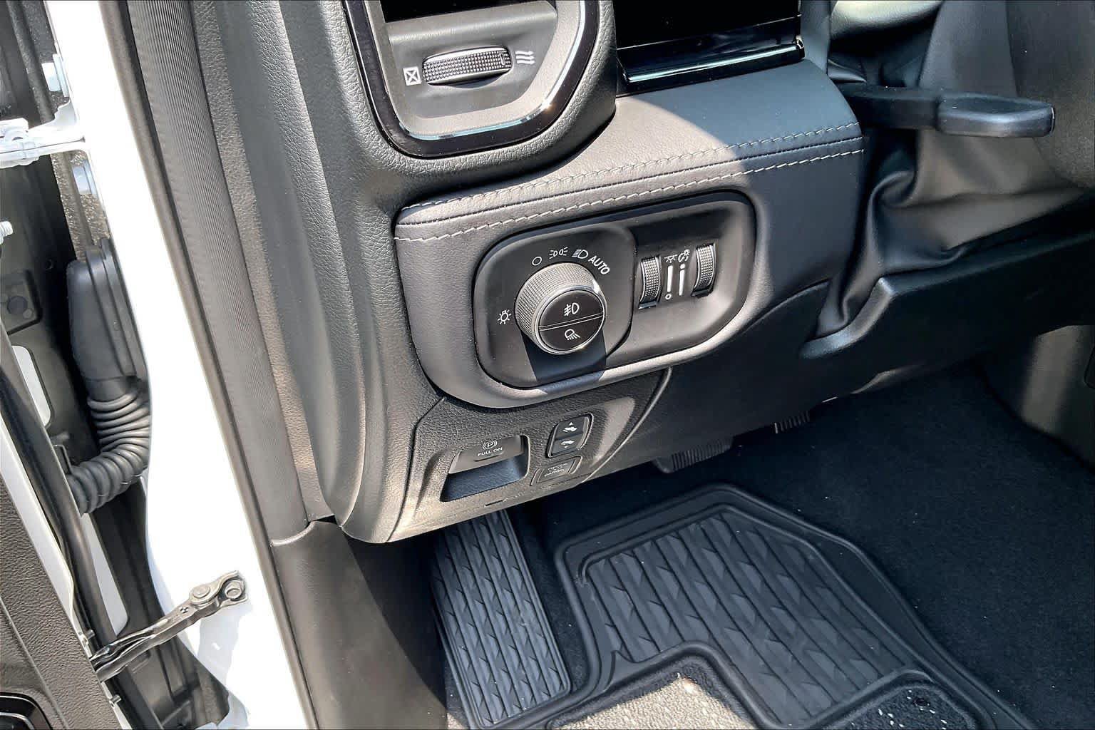 New 2026 RAM 1500 Limited AWD/4WD image 18
