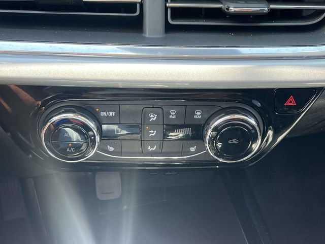 Certified 2024 Chevrolet Trax LT w/ Driver Confidence Package FWD image 29
