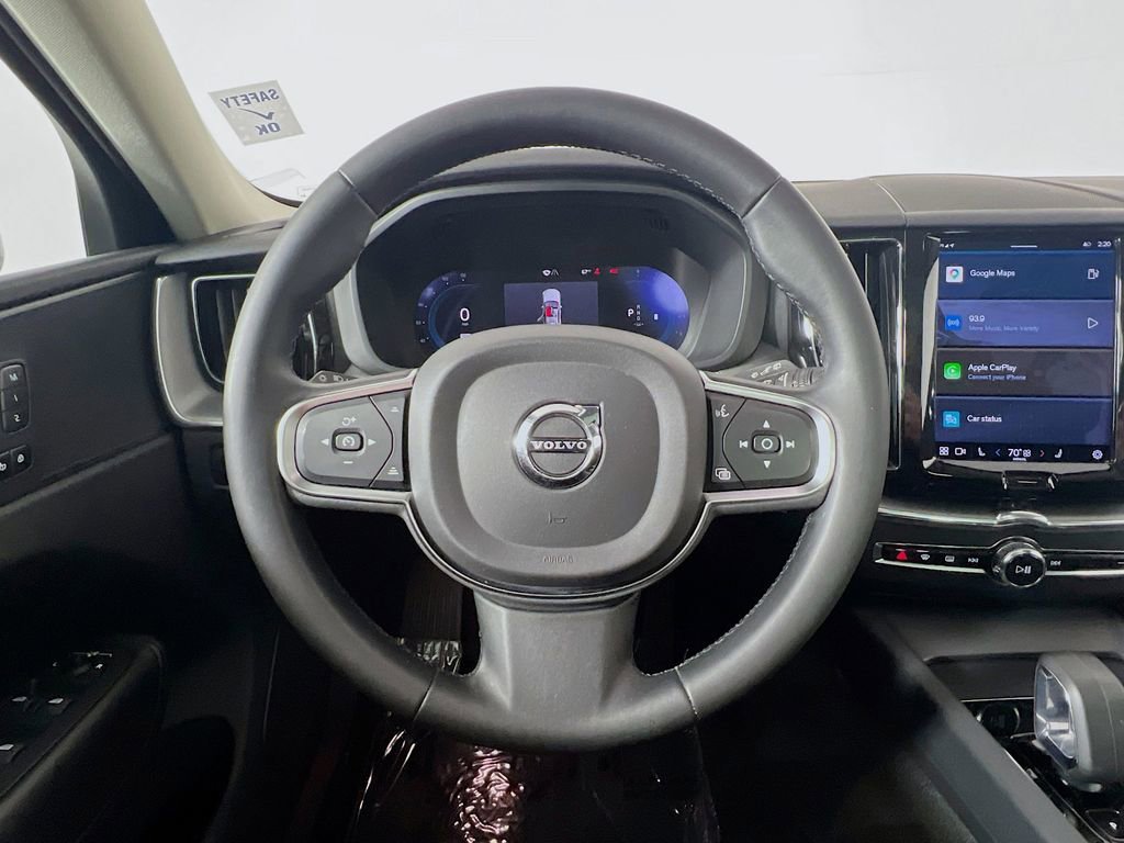 Used 2023 Volvo XC60 B5 Core AWD/4WD image 11