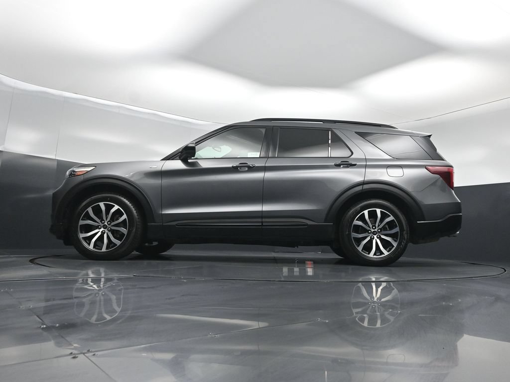 Certified 2023 Ford Explorer ST-Line w/ Class IV Trailer Tow Package RWD image 50