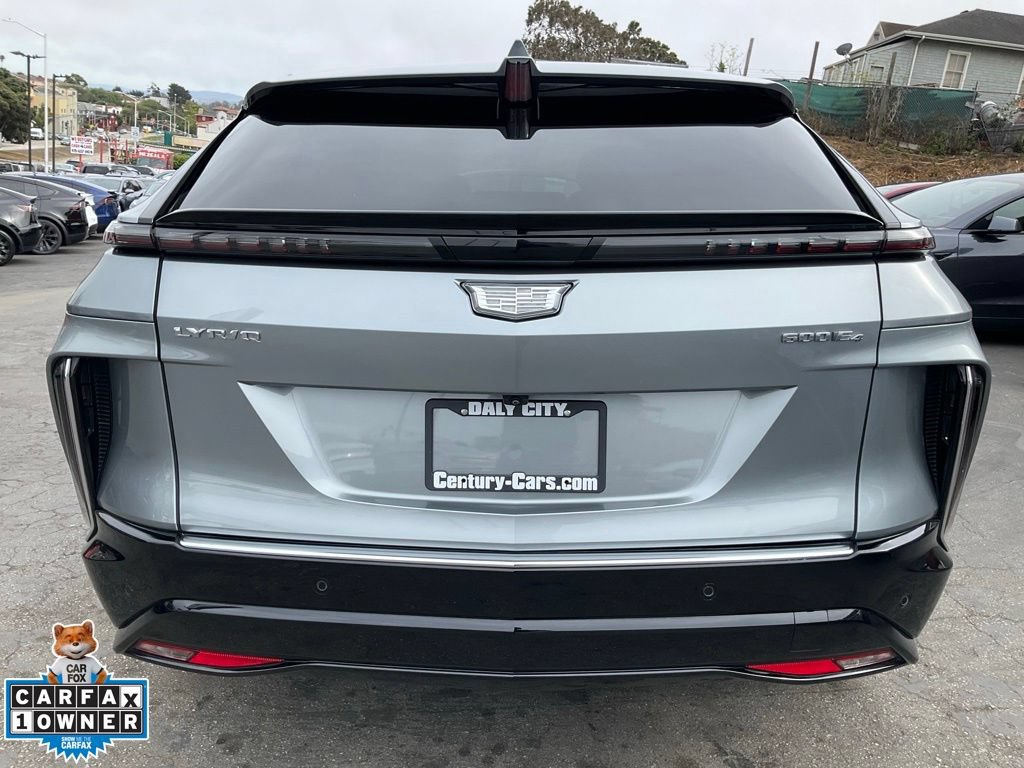 Used 2024 Cadillac Lyriq Luxury AWD/4WD image 4