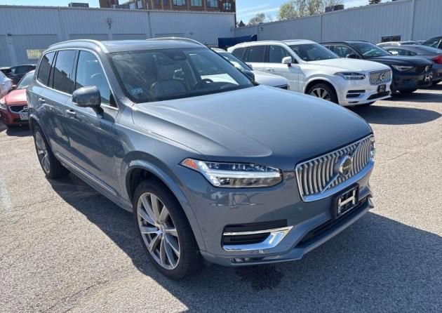 Used 2023 Volvo XC90 B6 Plus w/ Protection Package AWD/4WD image 2