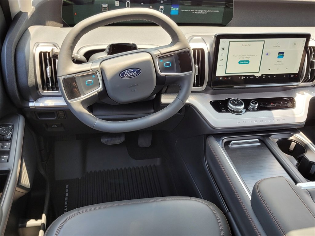 New 2025 Ford Expedition Active image 7