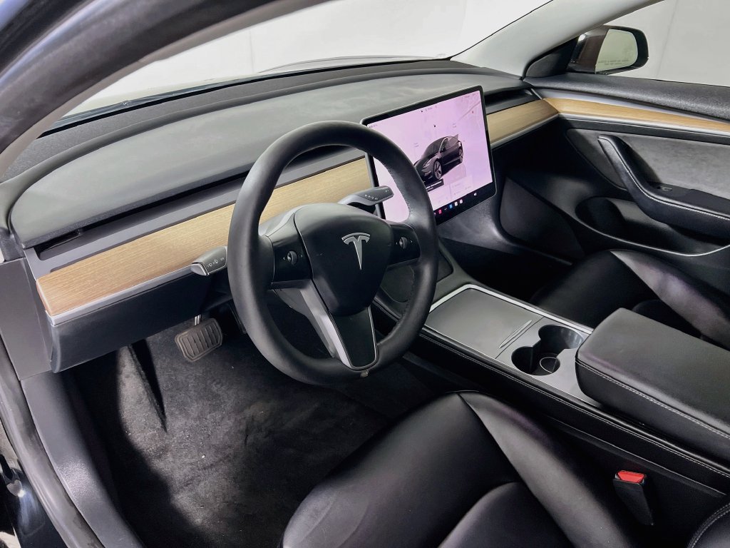 Used 2023 Tesla Model 3 Standard Range RWD image 6