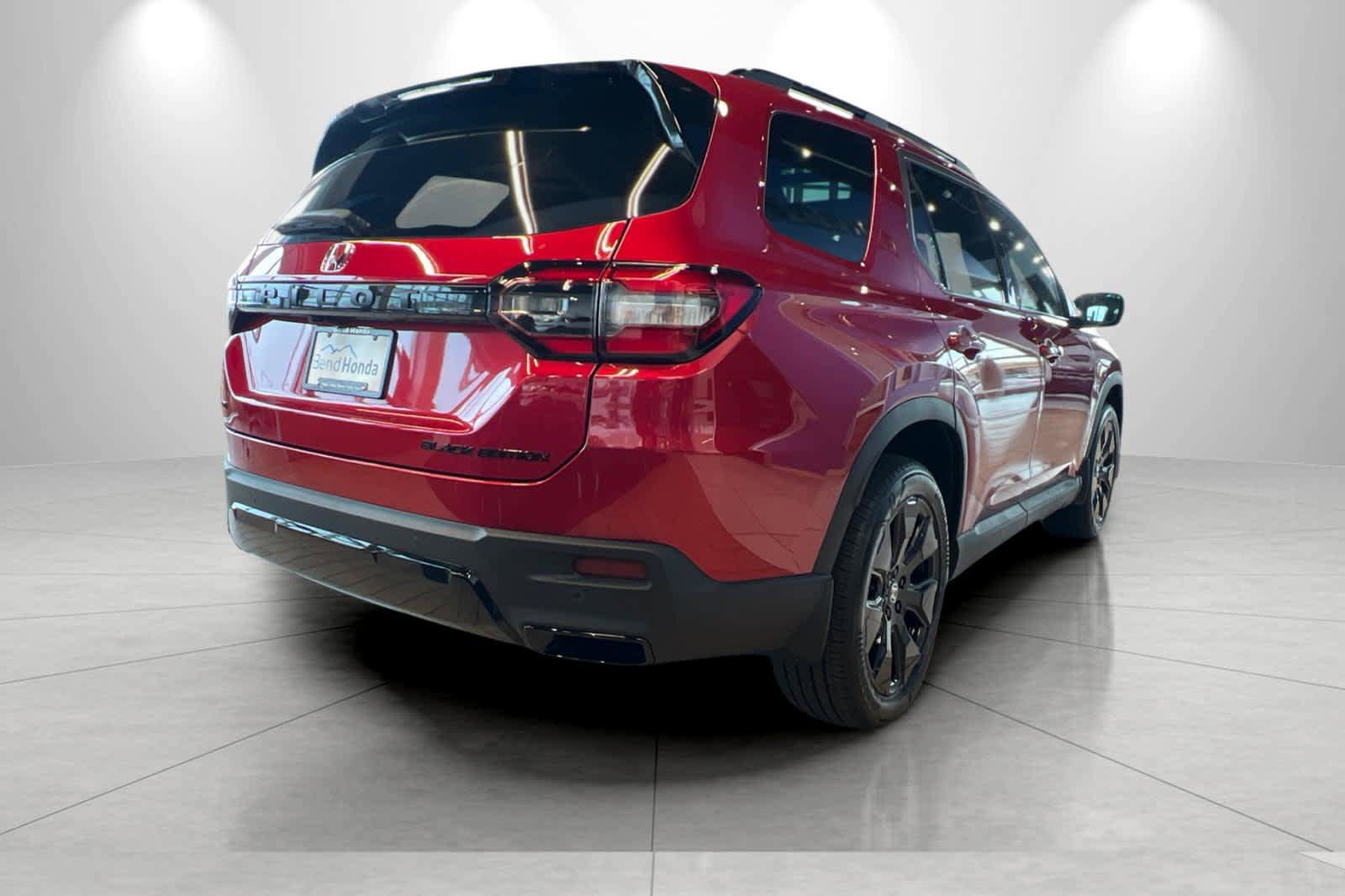 New 2026 Honda Pilot Black Edition video 2