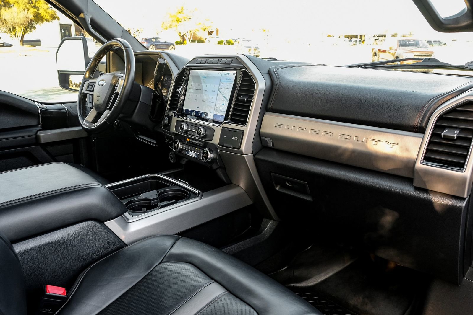 Used 2022 Ford F250 Platinum w/ FX4 Off-Road Package AWD/4WD image 17