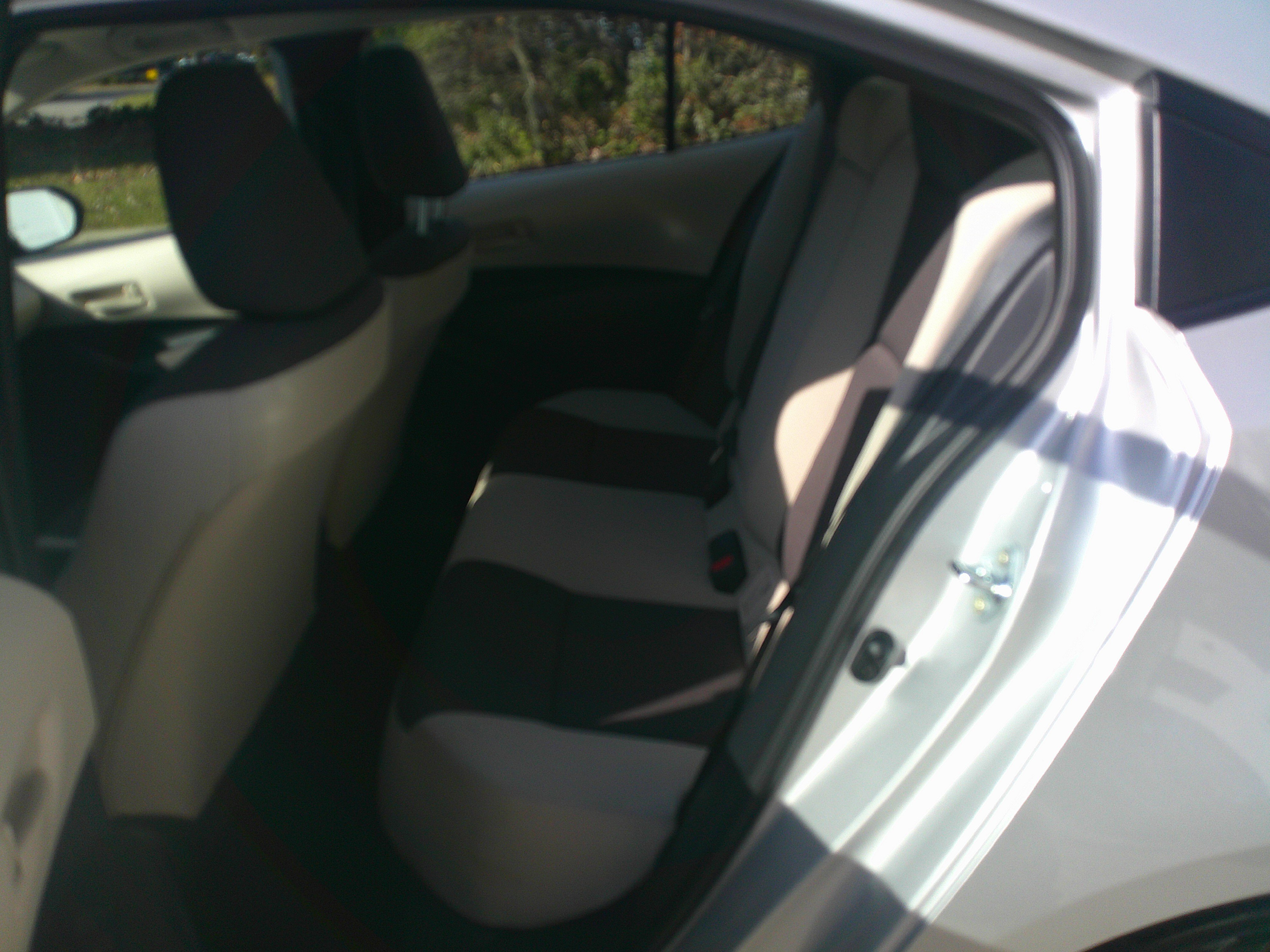 Used 2025 Toyota Corolla LE image 29