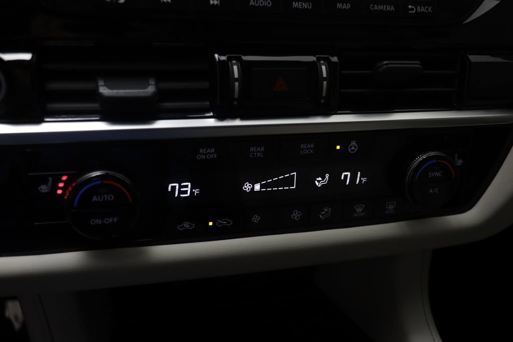 Used 2023 Nissan Pathfinder SL image 12