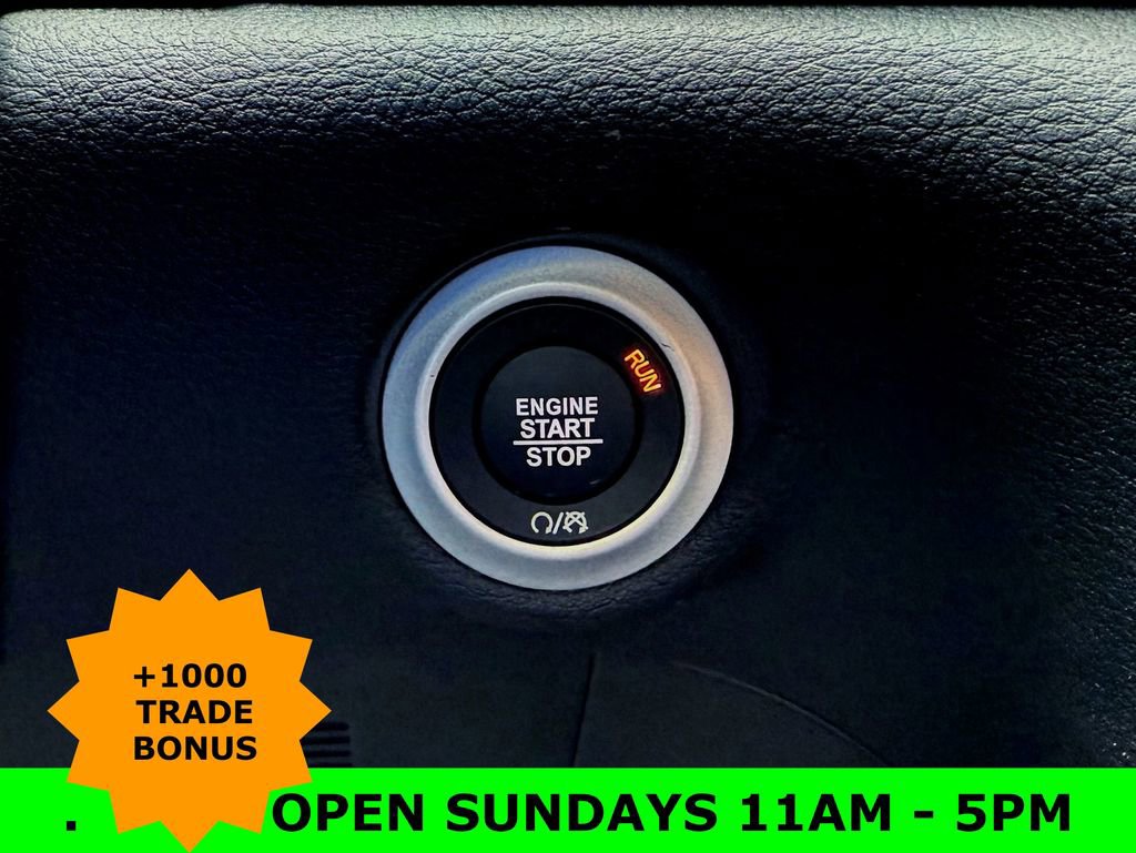 New 2026 Chrysler Pacifica Limited w/ Uconnect Theater Family Group image 23