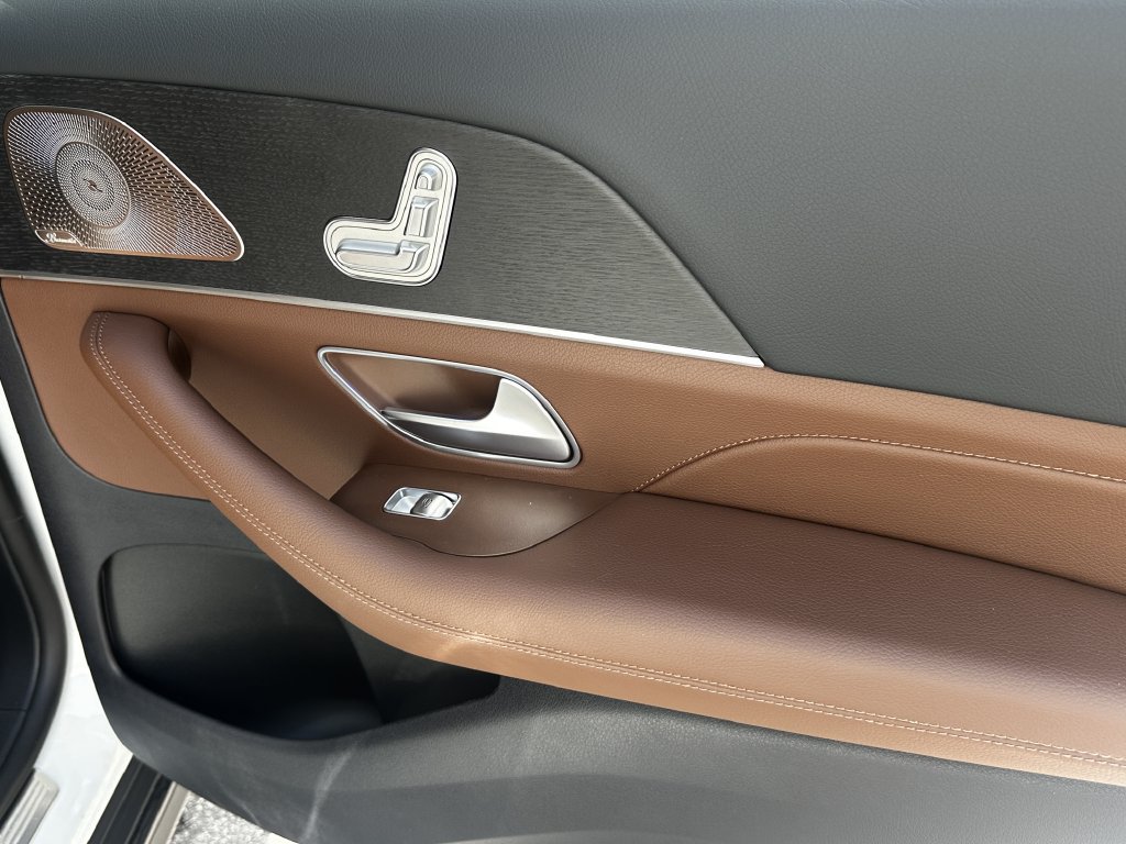 New 2026 Mercedes-Benz GLS 450 4MATIC image 19