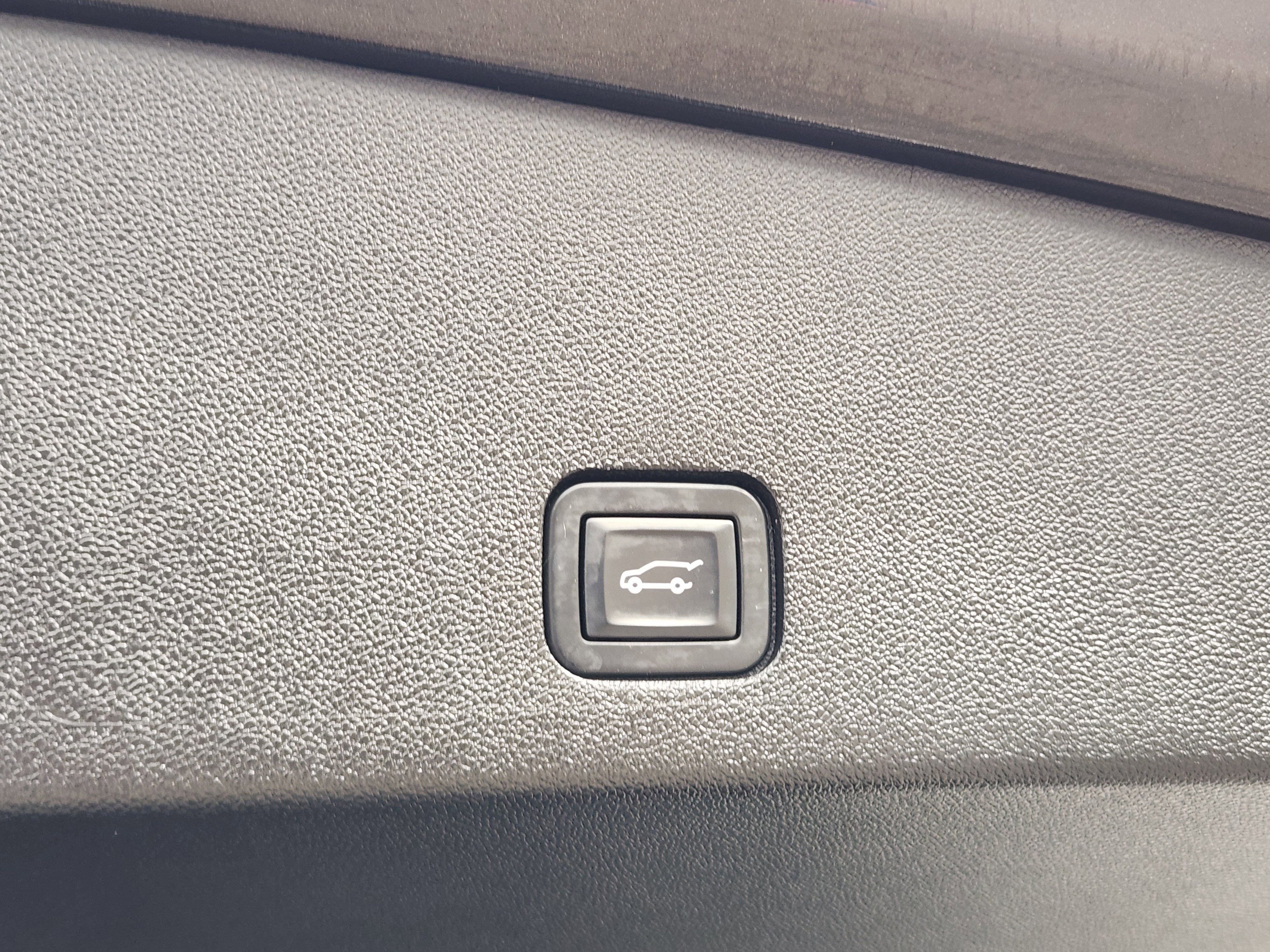 Used 2023 Cadillac XT6 Premium Luxury w/ Technology Package image 43