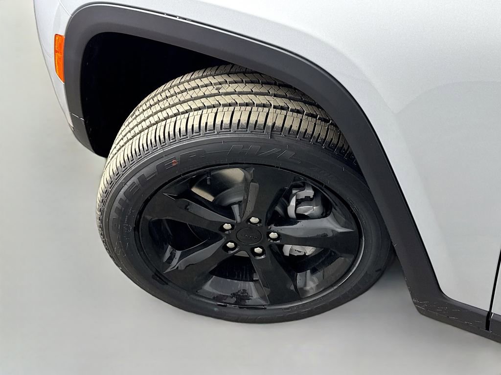 New 2025 Jeep Grand Cherokee L Laredo image 48