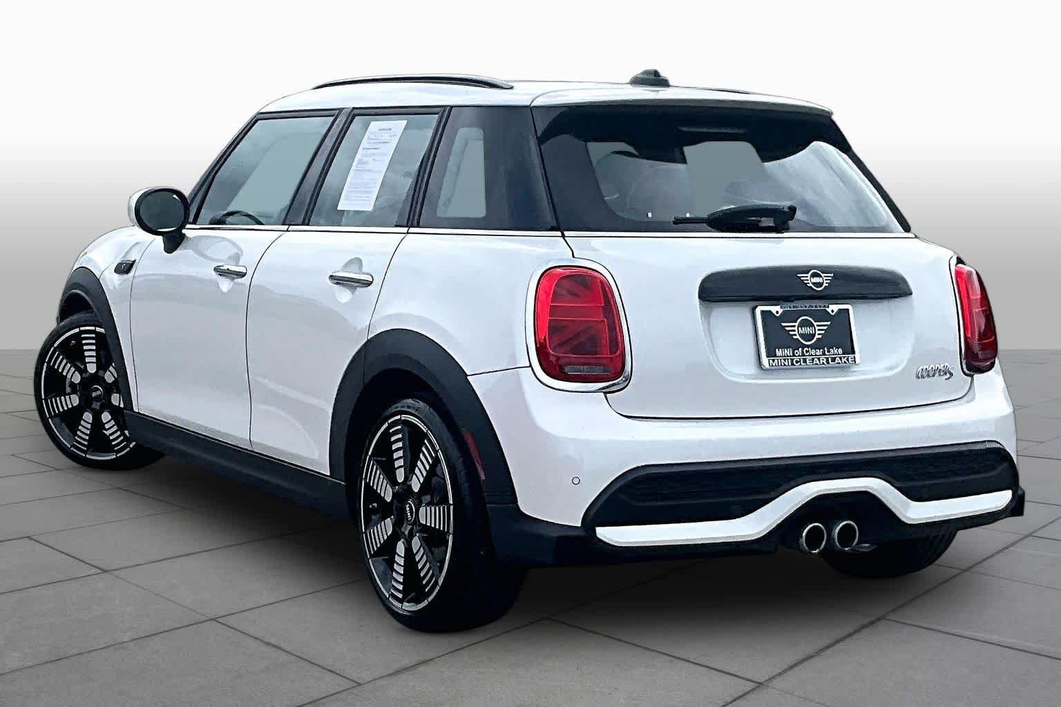 Used 2024 MINI Cooper S FWD image 11