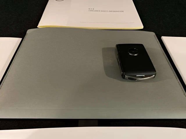 Used 2025 Volvo XC40 B5 Plus image 92