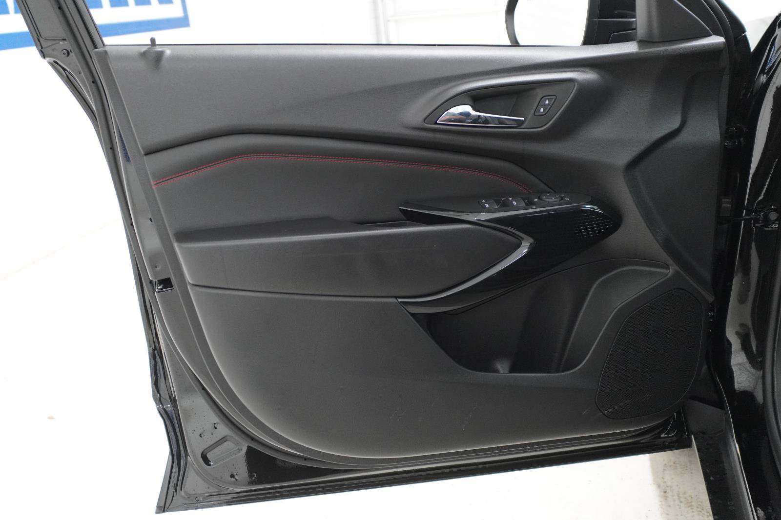 New 2026 Chevrolet Trax RS w/ Driver Confidence Package FWD image 13