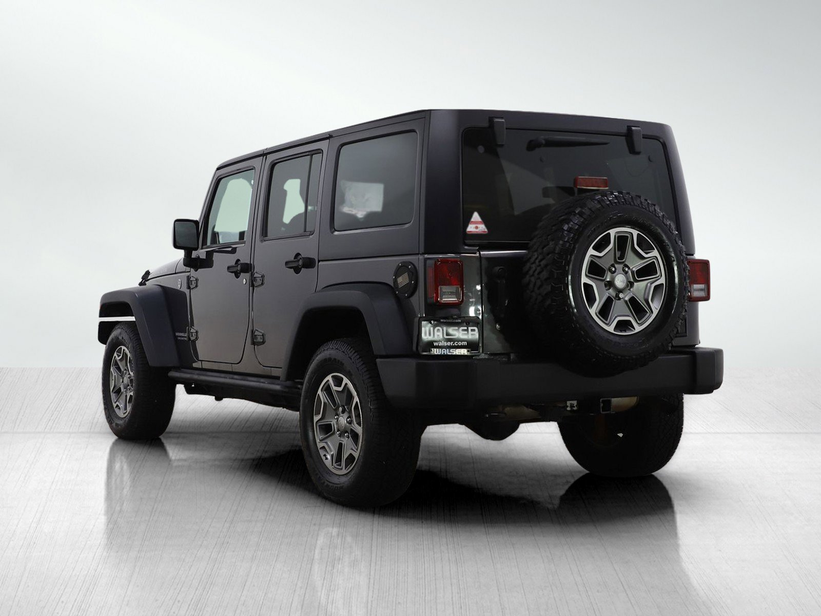 Used 2016 Jeep Wrangler Unlimited Rubicon w/ Connectivity Group image 3