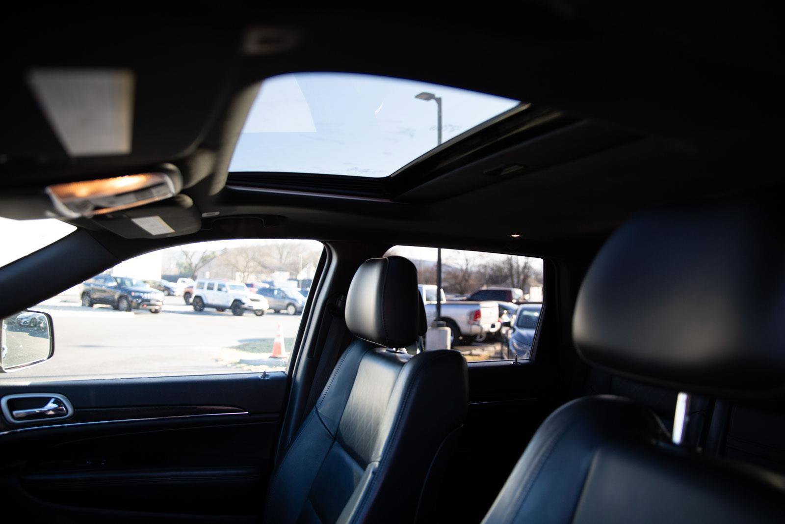 Used 2018 Jeep Grand Cherokee Limited image 20