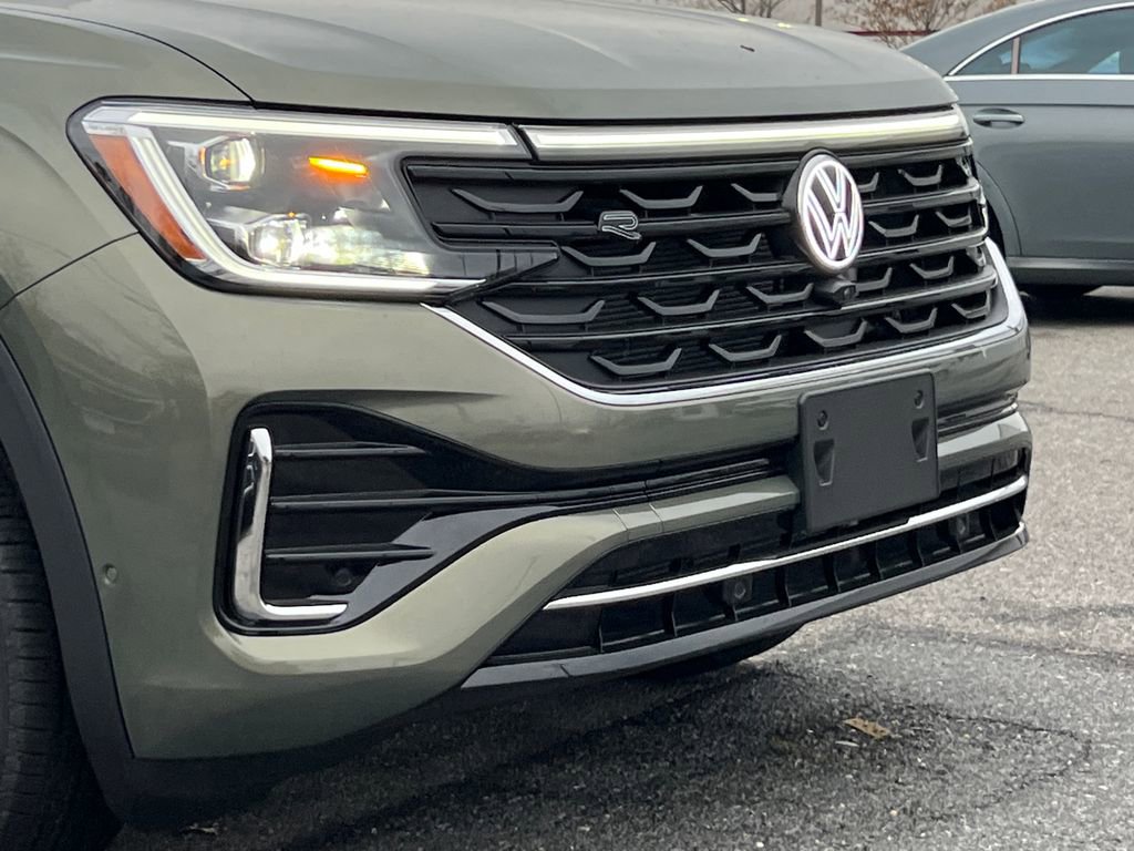 New 2026 Volkswagen Atlas Cross Sport SEL Premium R-Line AWD/4WD video 4