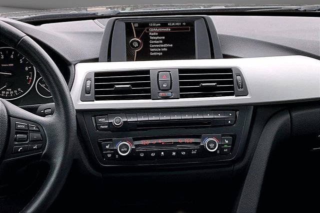 Used 2014 BMW 320i xDrive Sedan image 9
